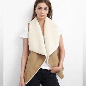 GAP Faux Sherpa Vest Just Deserted Faux Suede Shearling Vest Women Size XL